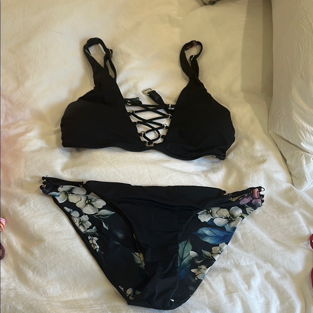 Reversible bikini - Picture 2 of 2